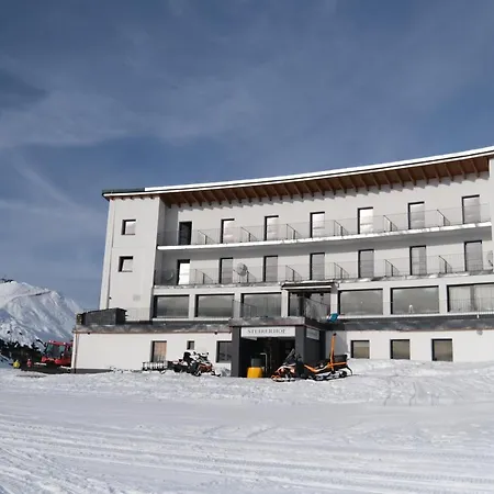 Alpenhotel Steirerhof Hotel *